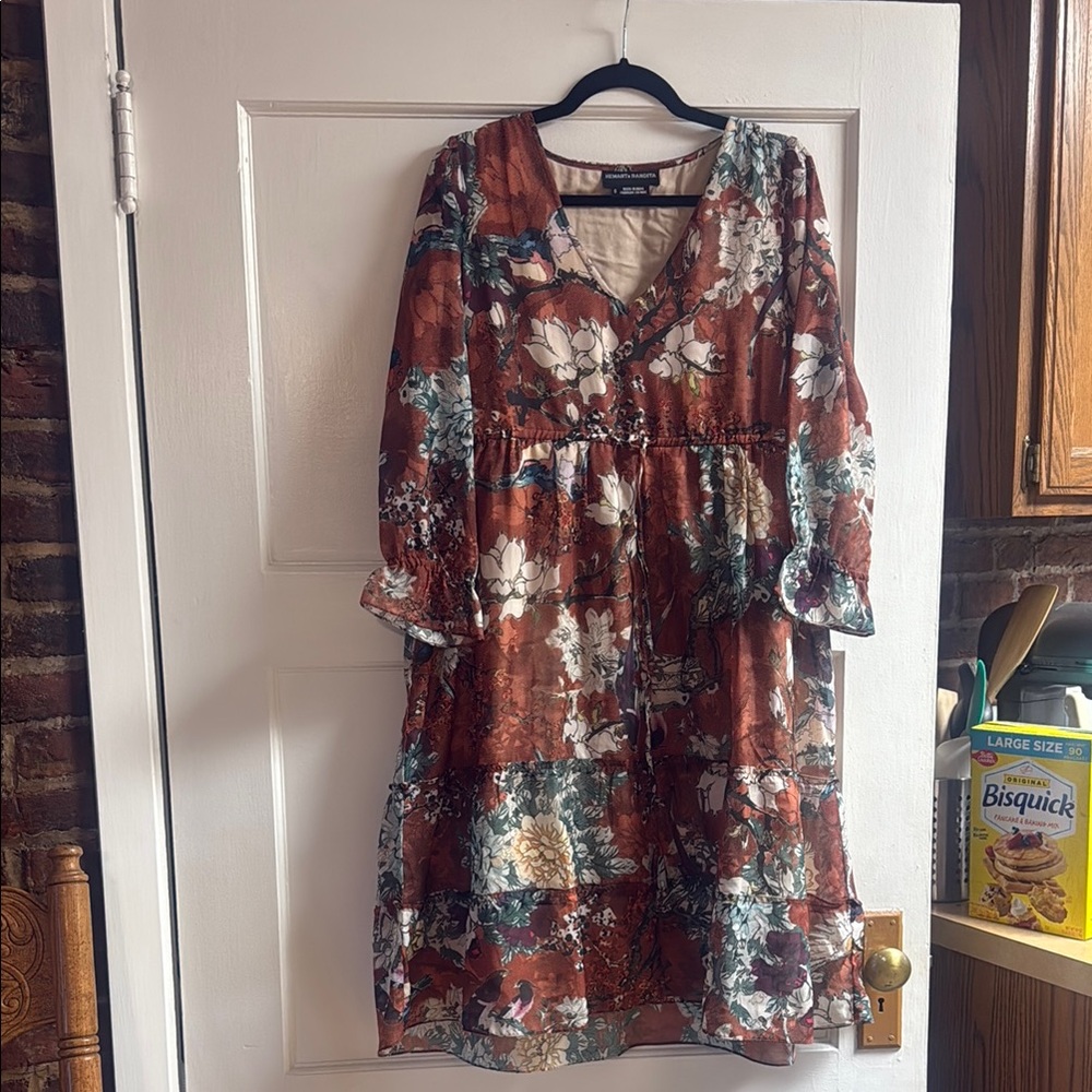 HEMANT & NANDITA Floral Long Sleeve Dress in Brown and White